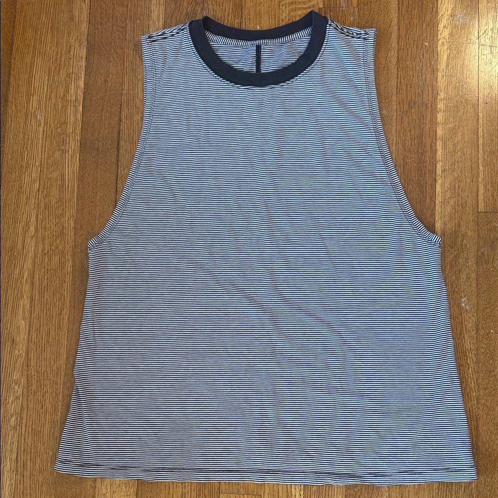 Lululemon White and Black Striped Sleeveless Tank Top Womens Size 8 or 10